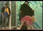 PLaatje van Meisje gaat naakt in het bigbrother huis