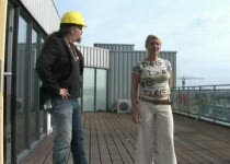 Twee dakdekker dekken samen ook deze blonde milf