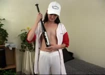 Een honkbal knuppel in een tiener kut