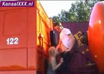 Wippen op de vrachtwagen