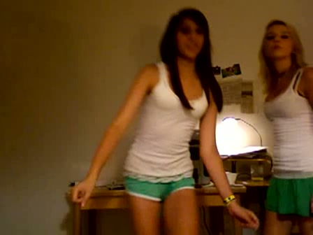 Geile vriendinnen voor de webcam 