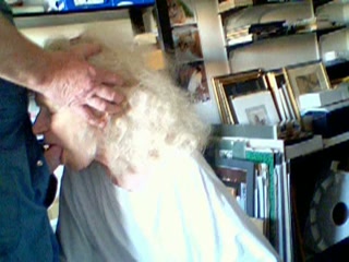 Tandloze oma in haar mond geneukt