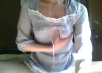 Webcammeisje speelt met haar kutje
